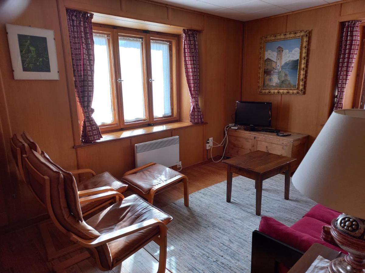 Casa Vacanza Ponte Aino ポスキアボ エクステリア 写真